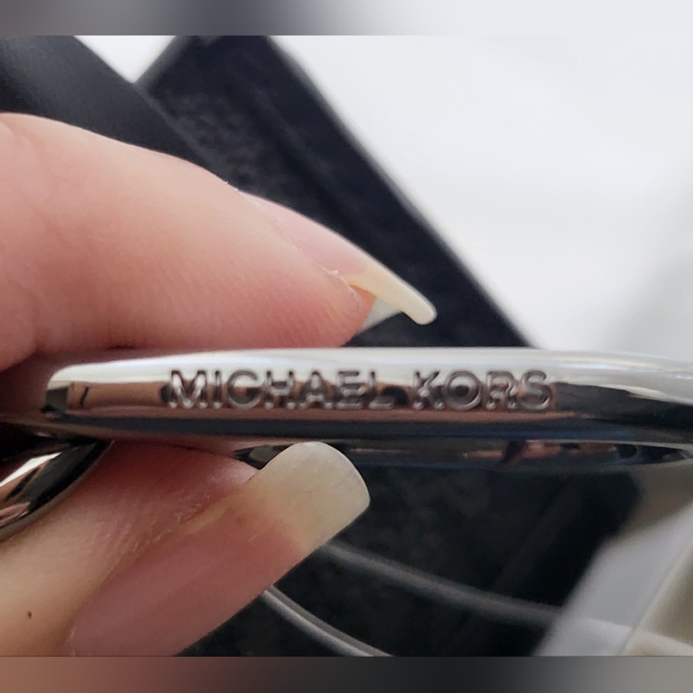 Michael Kors Micro Bag for Earbuds Case NWT - Picture 4 of 5